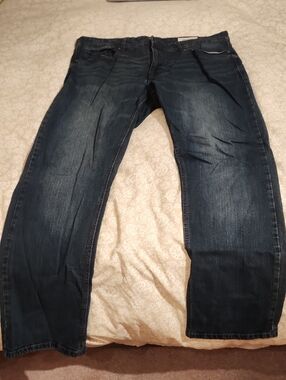 Men's Straight Fit Jeans in Dark Indigo
